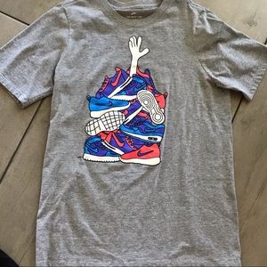 Nike boys shirt